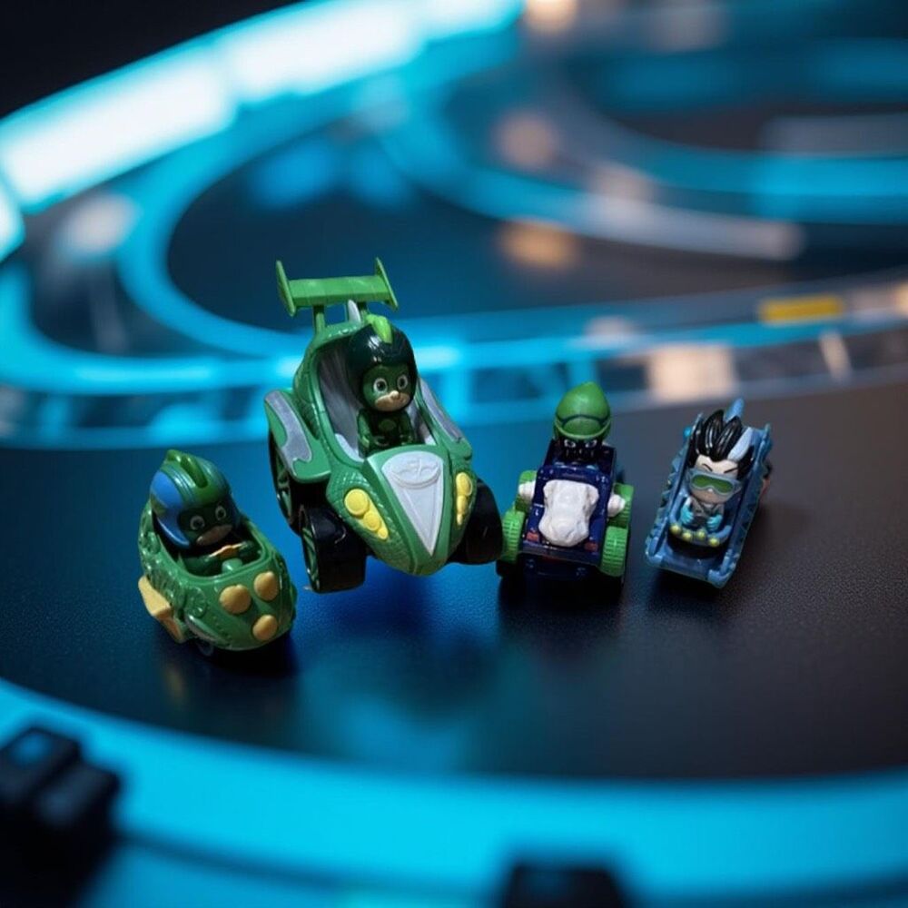 Pj Masks Race Into The Night Dino Cars & Power Racer Car Gekko Removable Figure